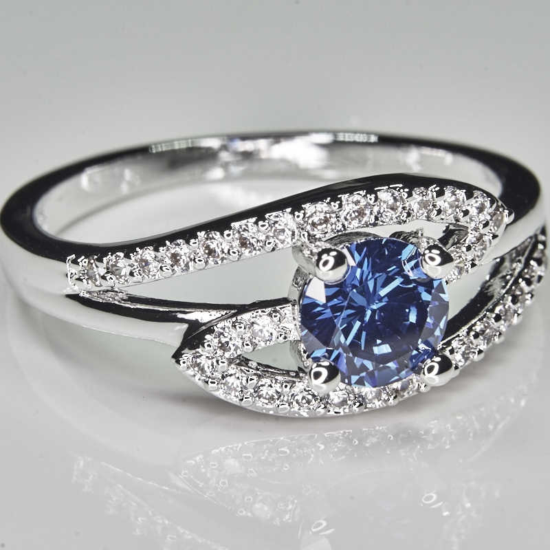 Sapphire Fashion Ring